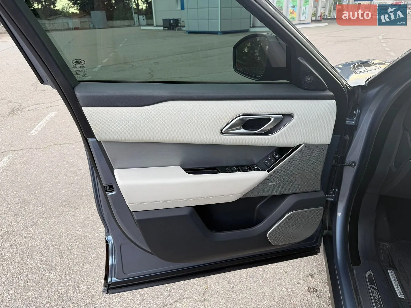 2019 Land Rover Range Rover Velar - мініатюра 12