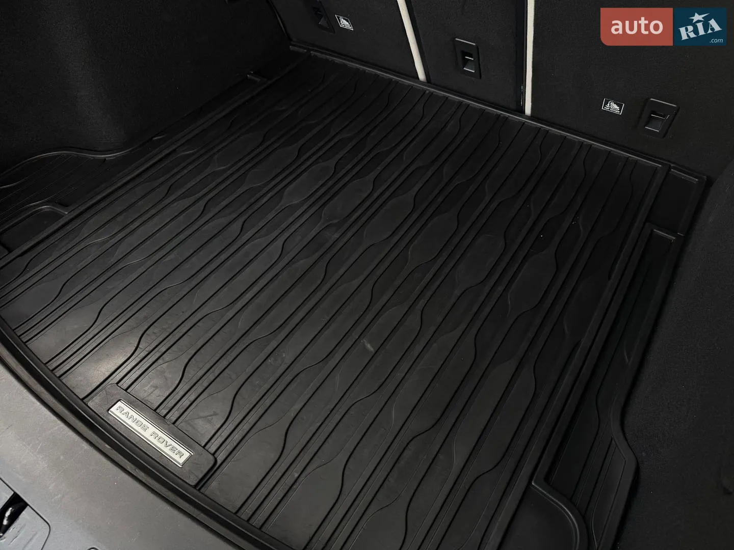 2019 Land Rover Range Rover Velar - мініатюра 32