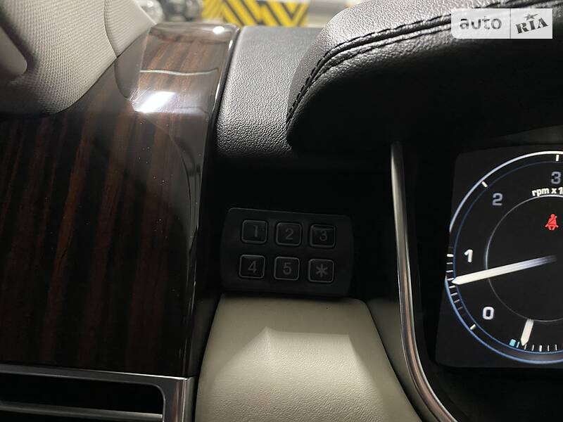 Позашляховик / Кросовер Land Rover Range Rover 2013 в Києві
