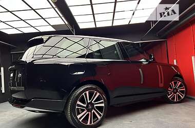 Внедорожник / Кроссовер Land Rover Range Rover 2022 в 