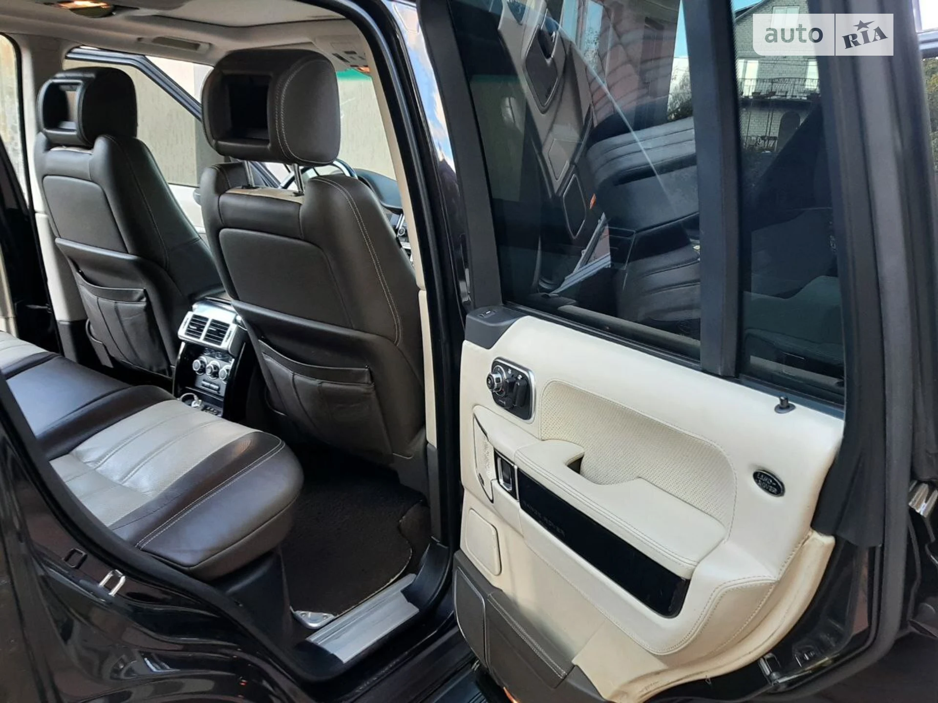 2012 Land Rover Range Rover - мініатюра 17