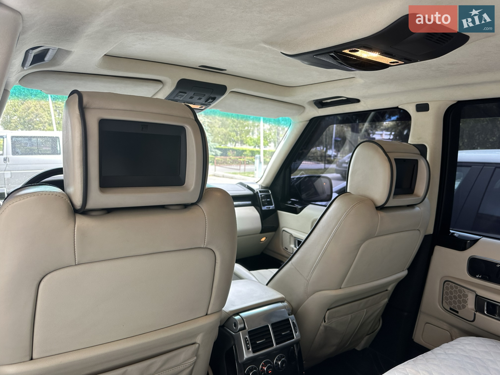 2010 Land Rover Range Rover - мініатюра 12