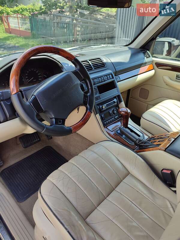 Внедорожник / Кроссовер Land Rover Range Rover 1996 в Старой Выжевке