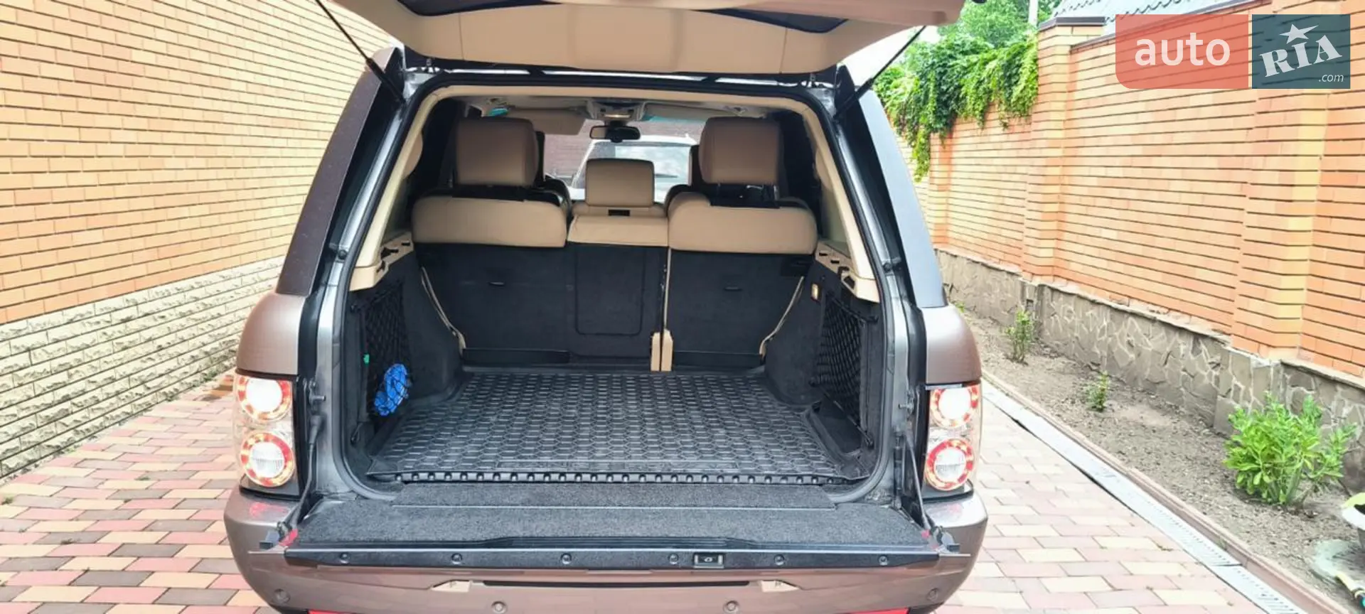 2010 Land Rover Range Rover - мініатюра 25
