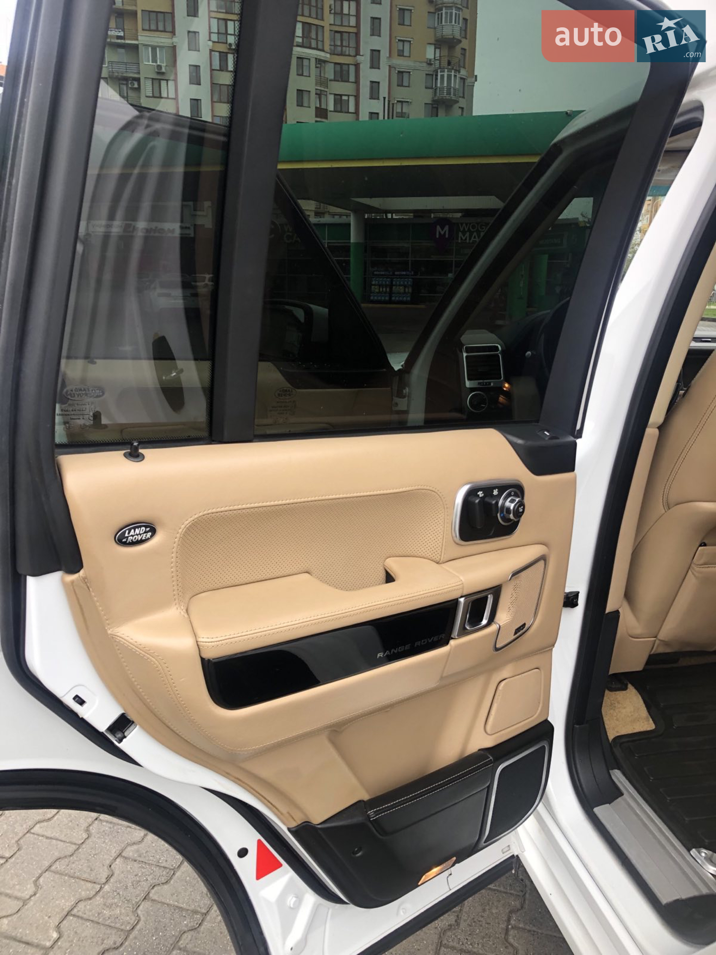 2012 Land Rover Range Rover - мініатюра 21