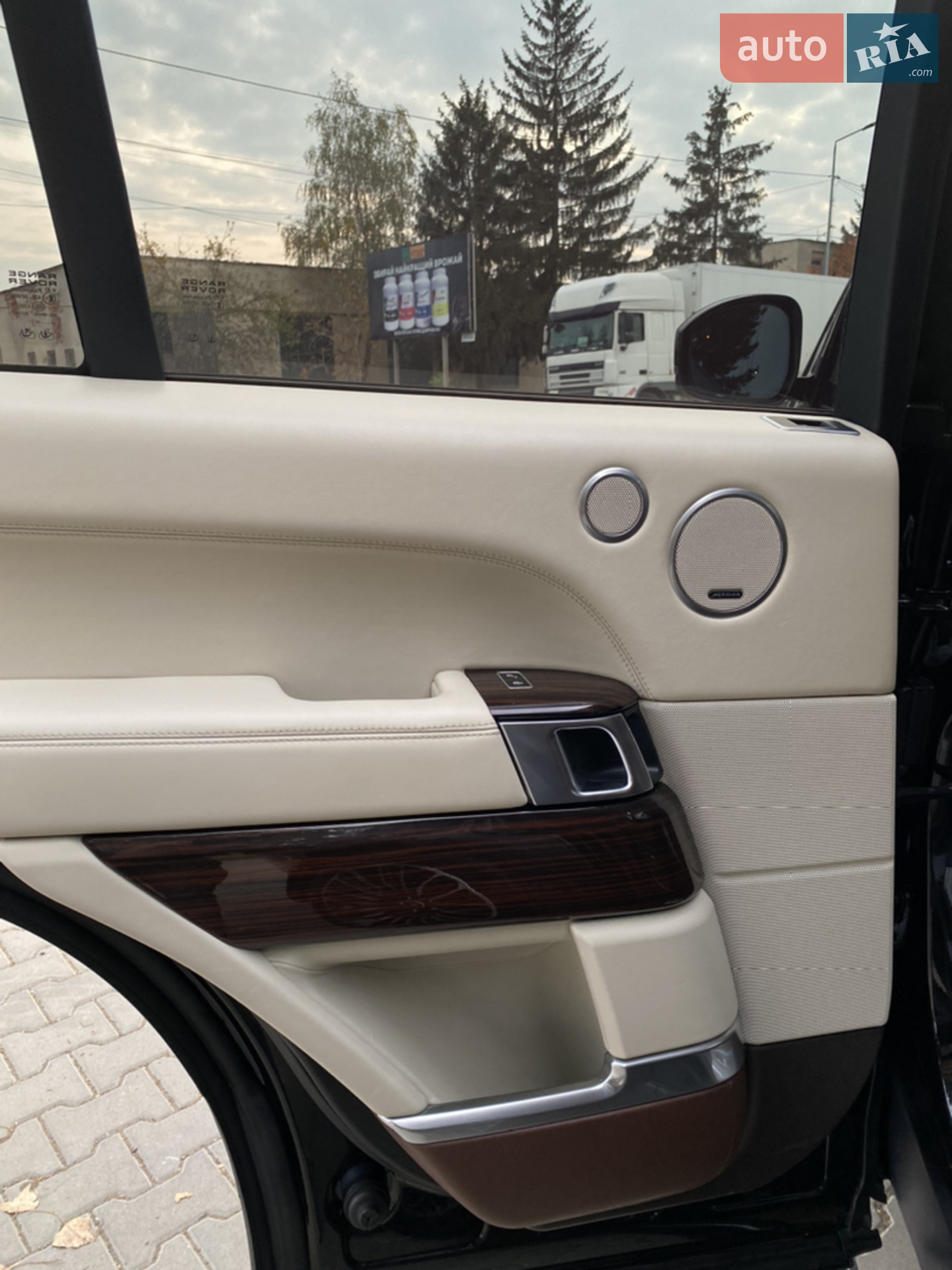 2015 Land Rover Range Rover - мініатюра 28