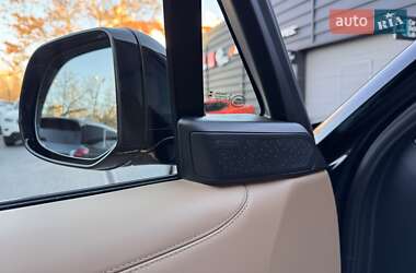 Позашляховик / Кросовер Land Rover Range Rover 2024 в 