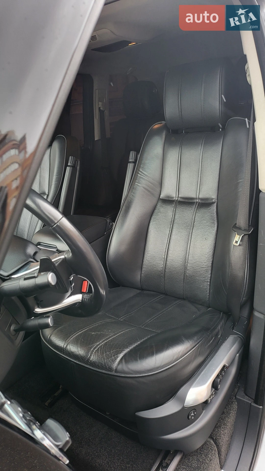 2011 Land Rover Range Rover - мініатюра 13