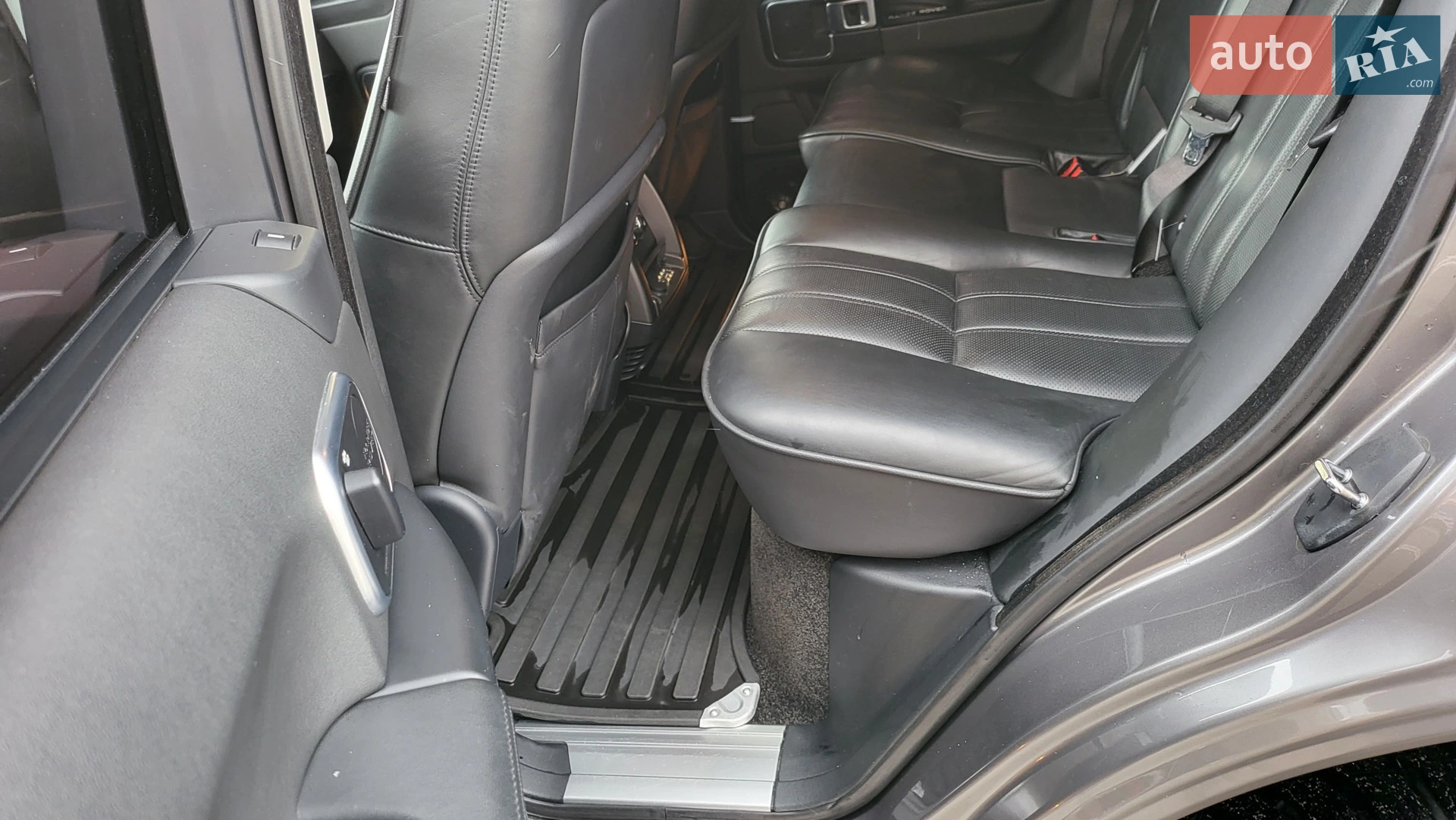 2011 Land Rover Range Rover - мініатюра 24