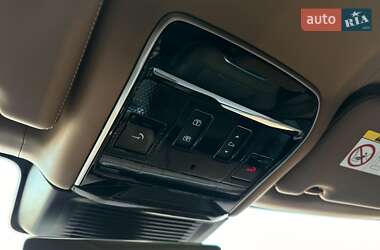 Позашляховик / Кросовер Land Rover Range Rover 2023 в 