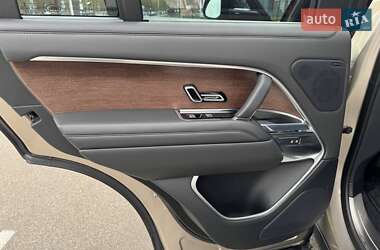 Внедорожник / Кроссовер Land Rover Range Rover 2023 в 