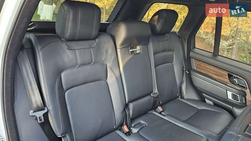 Позашляховик / Кросовер Land Rover Range Rover 2019 в Сваляві