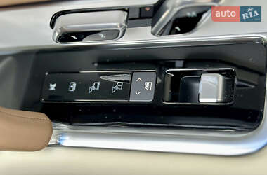 Позашляховик / Кросовер Land Rover Range Rover 2024 в 