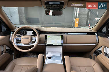 Позашляховик / Кросовер Land Rover Range Rover 2024 в 