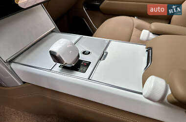 Позашляховик / Кросовер Land Rover Range Rover 2024 в 