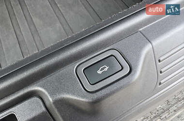 Внедорожник / Кроссовер Land Rover Range Rover 2021 в 