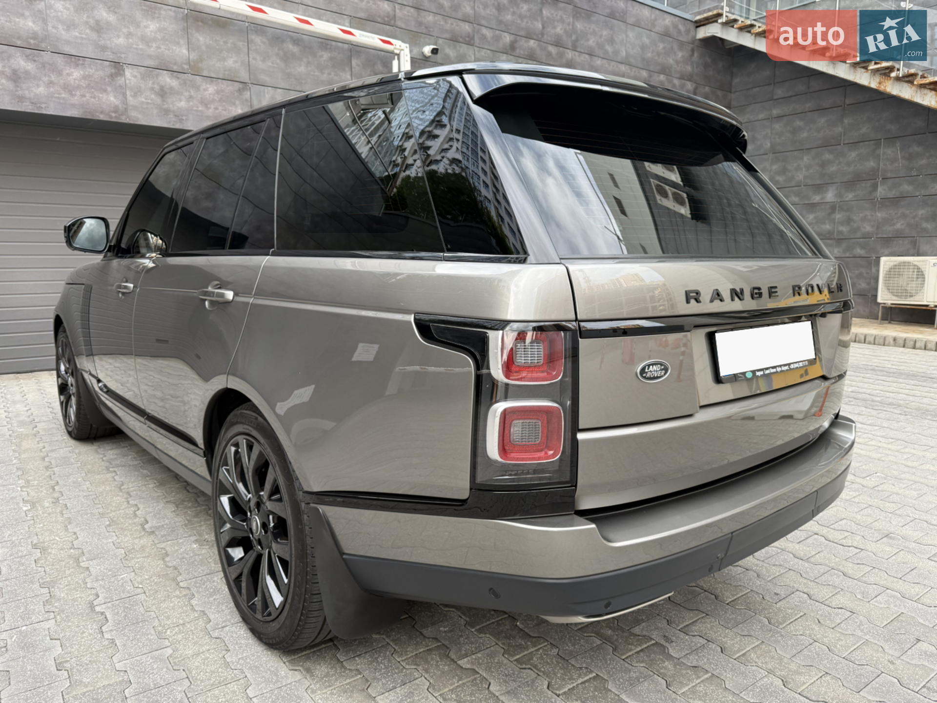 2020 Land Rover Range Rover - мініатюра 27