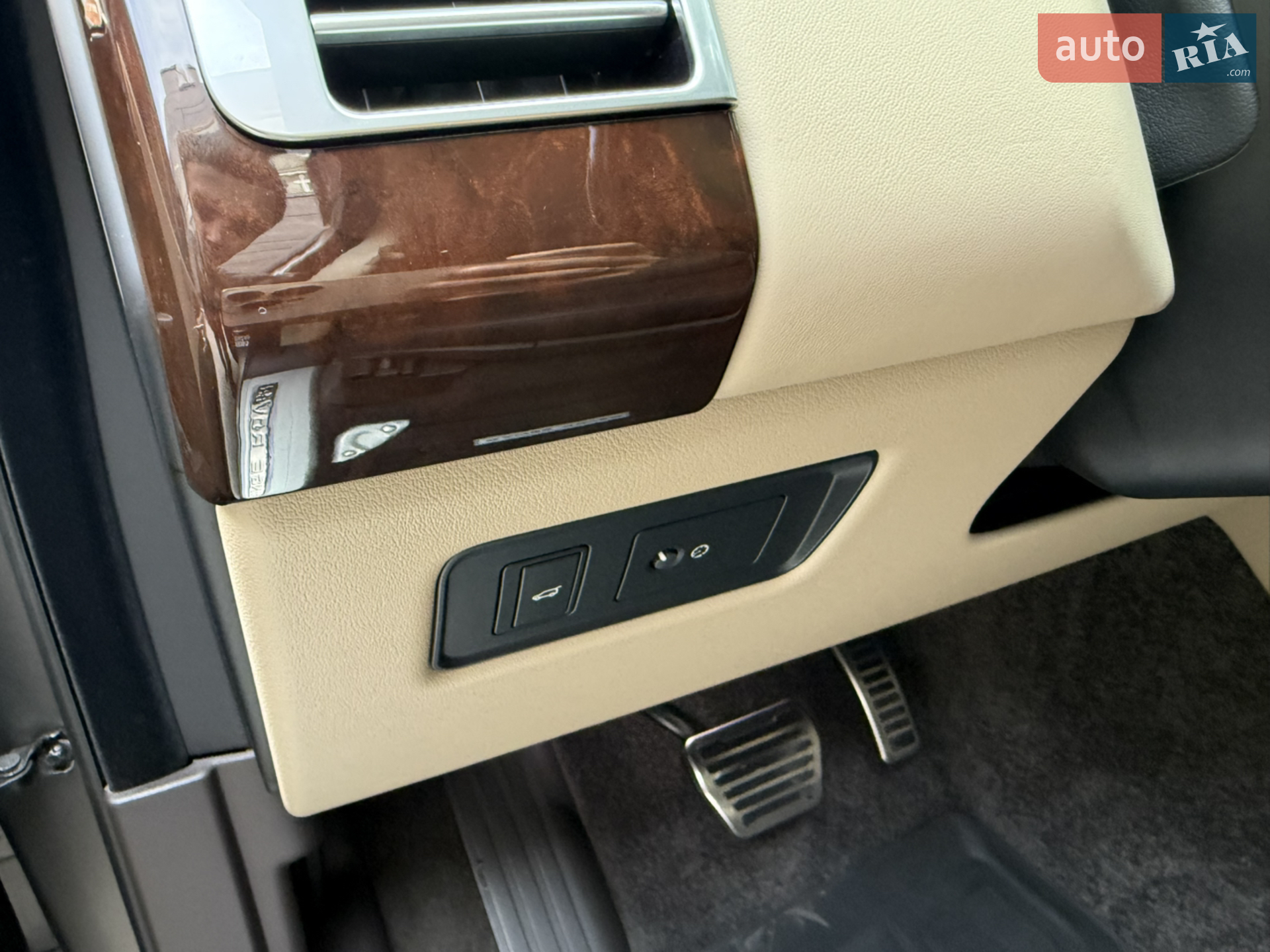 2020 Land Rover Range Rover - мініатюра 31