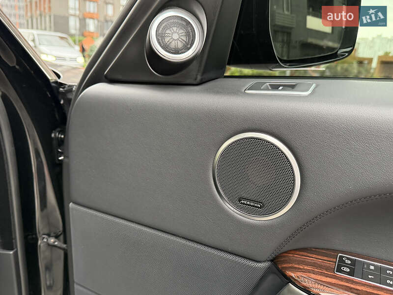 Внедорожник / Кроссовер Land Rover Range Rover 2015 в Киеве