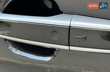 Внедорожник / Кроссовер Land Rover Range Rover 2021 в 
