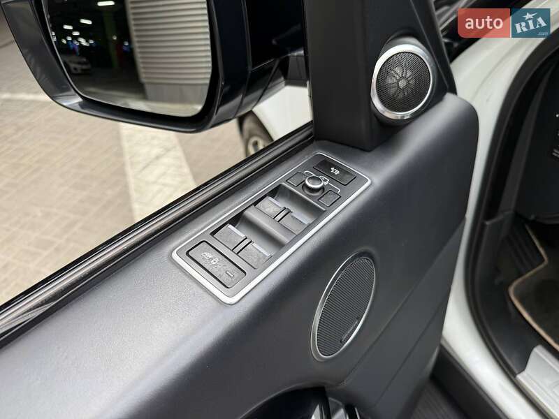 Внедорожник / Кроссовер Land Rover Range Rover 2014 в Киеве
