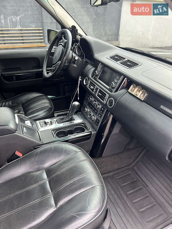 Внедорожник / Кроссовер Land Rover Range Rover 2005 в Черновцах