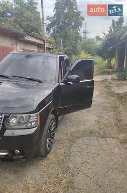 Позашляховик / Кросовер Land Rover Range Rover 2011 в  фото 10 Позашляховик / Кросовер Land Rover Range Rover 2011 в