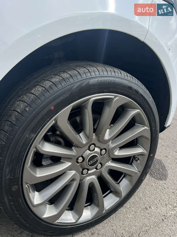 Внедорожник / Кроссовер Land Rover Range Rover 2015 в Дубно