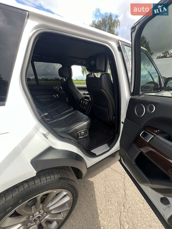 Внедорожник / Кроссовер Land Rover Range Rover 2015 в Дубно