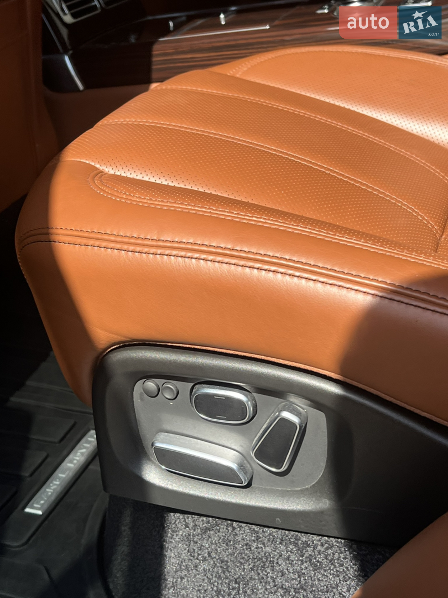 2013 Land Rover Range Rover - мініатюра 26