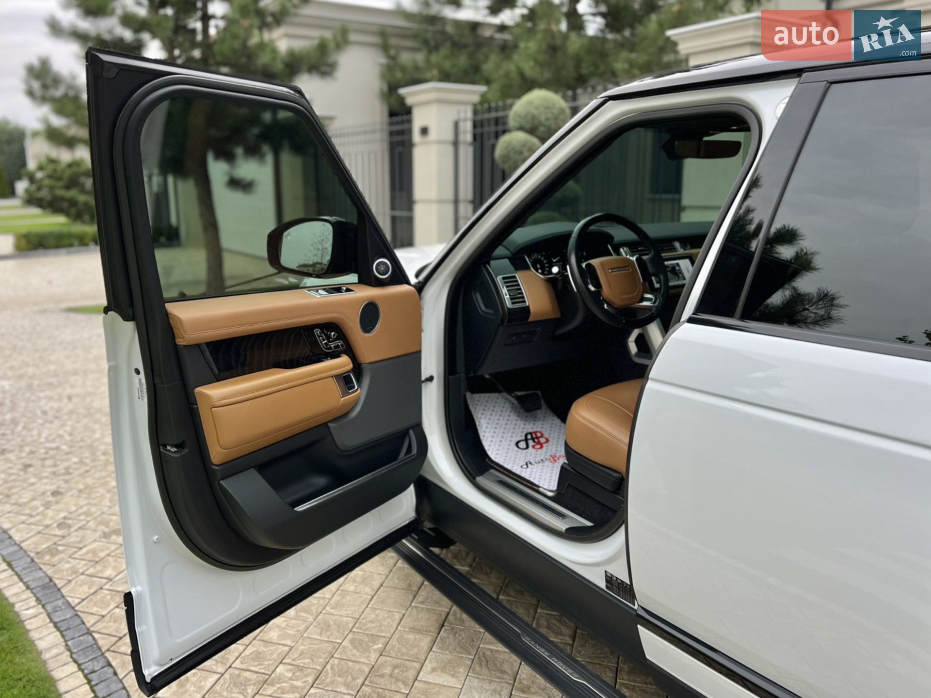 2018 Land Rover Range Rover - мініатюра 26