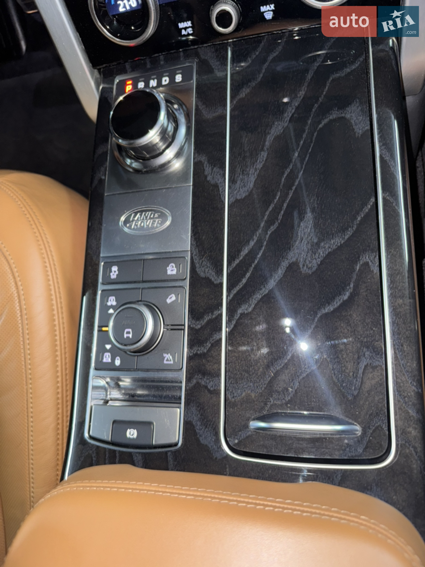 2020 Land Rover Range Rover - мініатюра 25