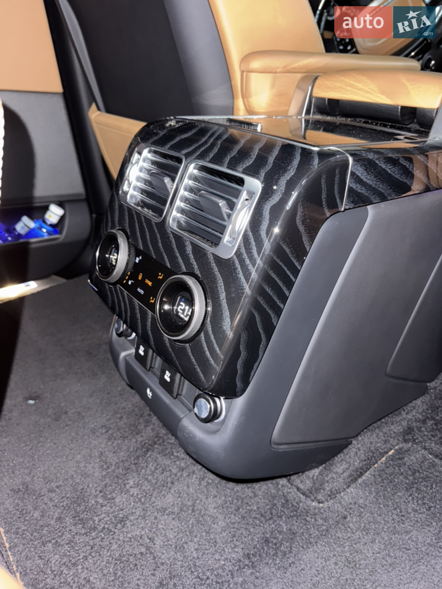 2020 Land Rover Range Rover - мініатюра 39
