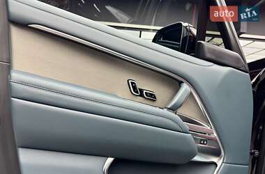 Внедорожник / Кроссовер Land Rover Range Rover 2023 в 
