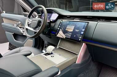 Внедорожник / Кроссовер Land Rover Range Rover 2023 в 