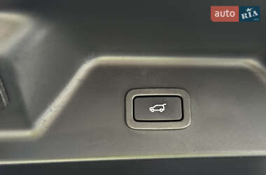 Внедорожник / Кроссовер Land Rover Range Rover 2015 в 