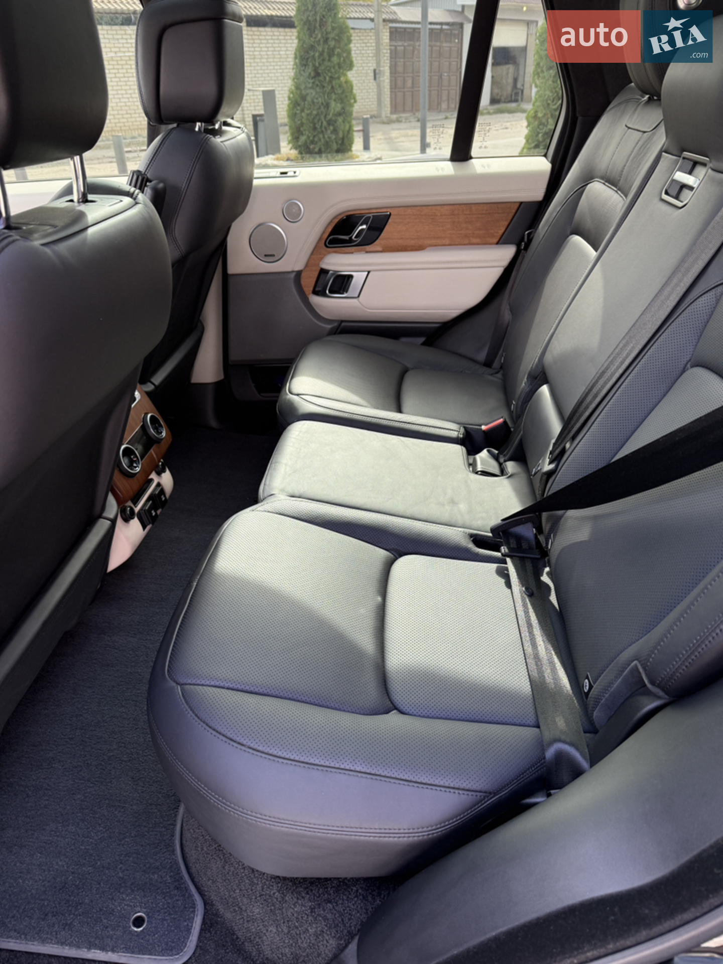 2017 Land Rover Range Rover - мініатюра 16