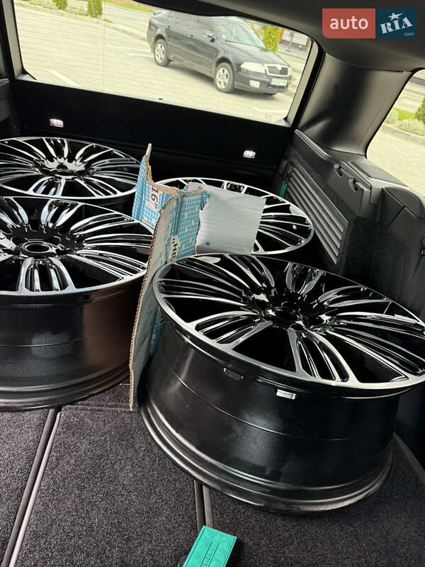 Позашляховик / Кросовер Land Rover Range Rover 2018 в Міжгір'ї