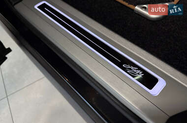 Внедорожник / Кроссовер Land Rover Range Rover 2021 в 