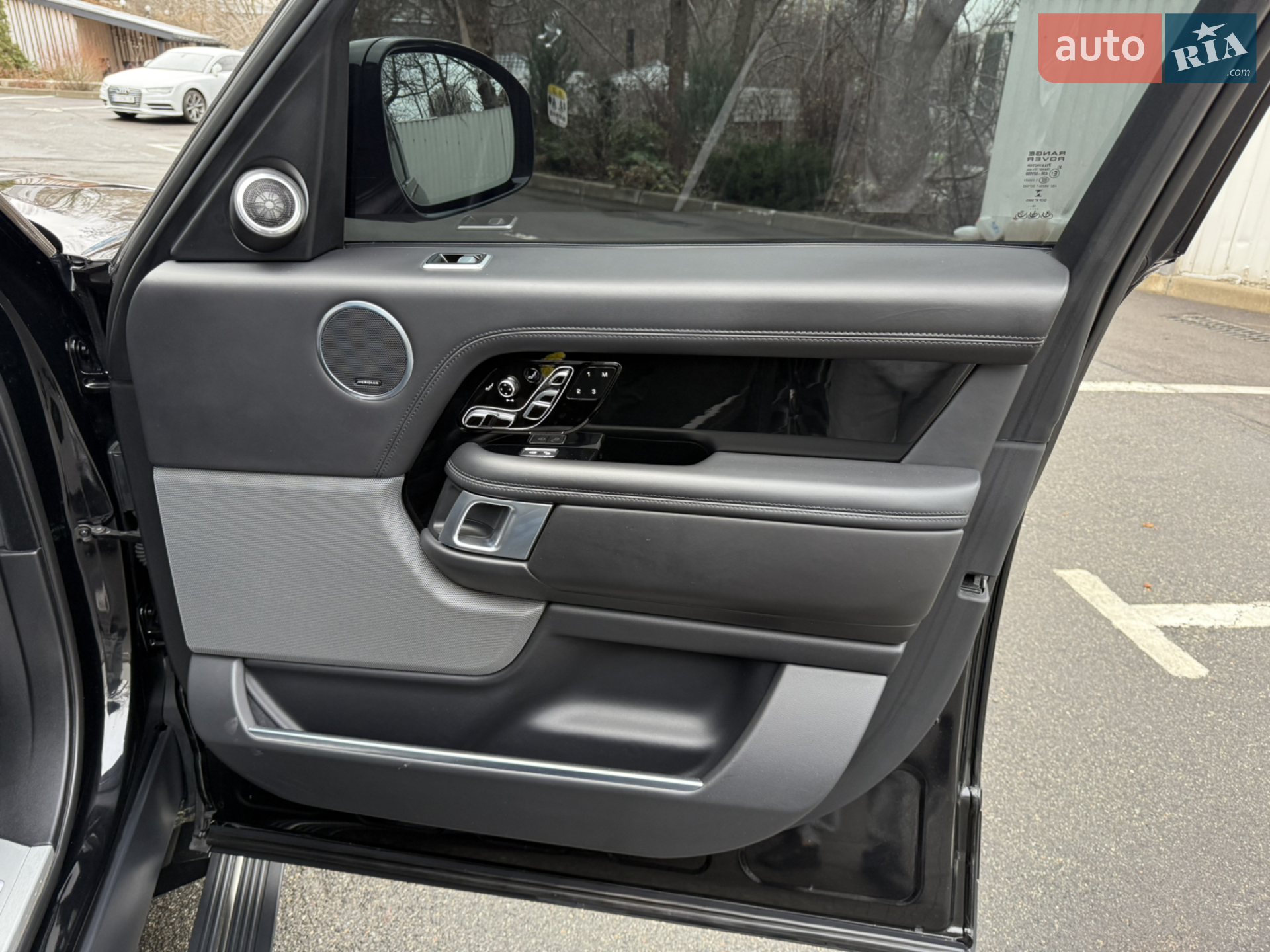 2020 Land Rover Range Rover - мініатюра 34
