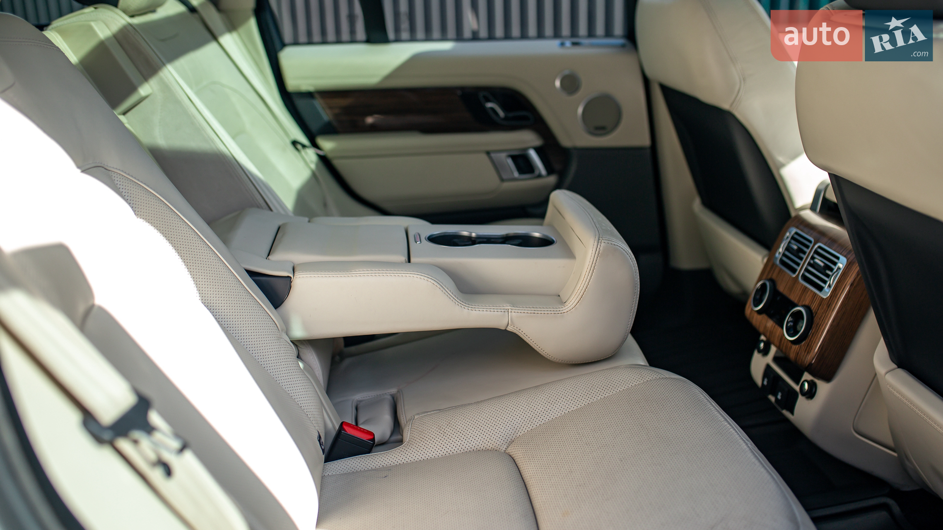 2018 Land Rover Range Rover - мініатюра 29