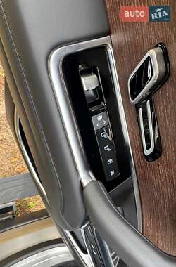 Позашляховик / Кросовер Land Rover Range Rover 2023 в  фото 23 Позашляховик / Кросовер Land Rover Range Rover 2023 в