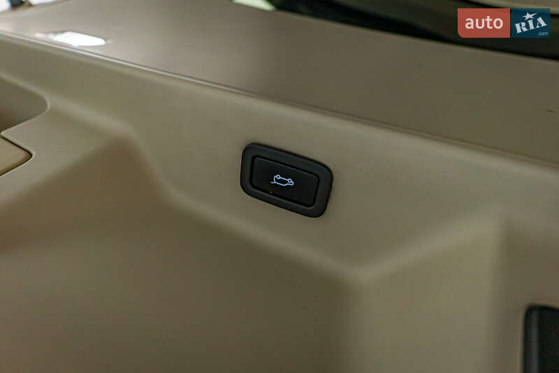 Внедорожник / Кроссовер Land Rover Range Rover 2018 в Киеве