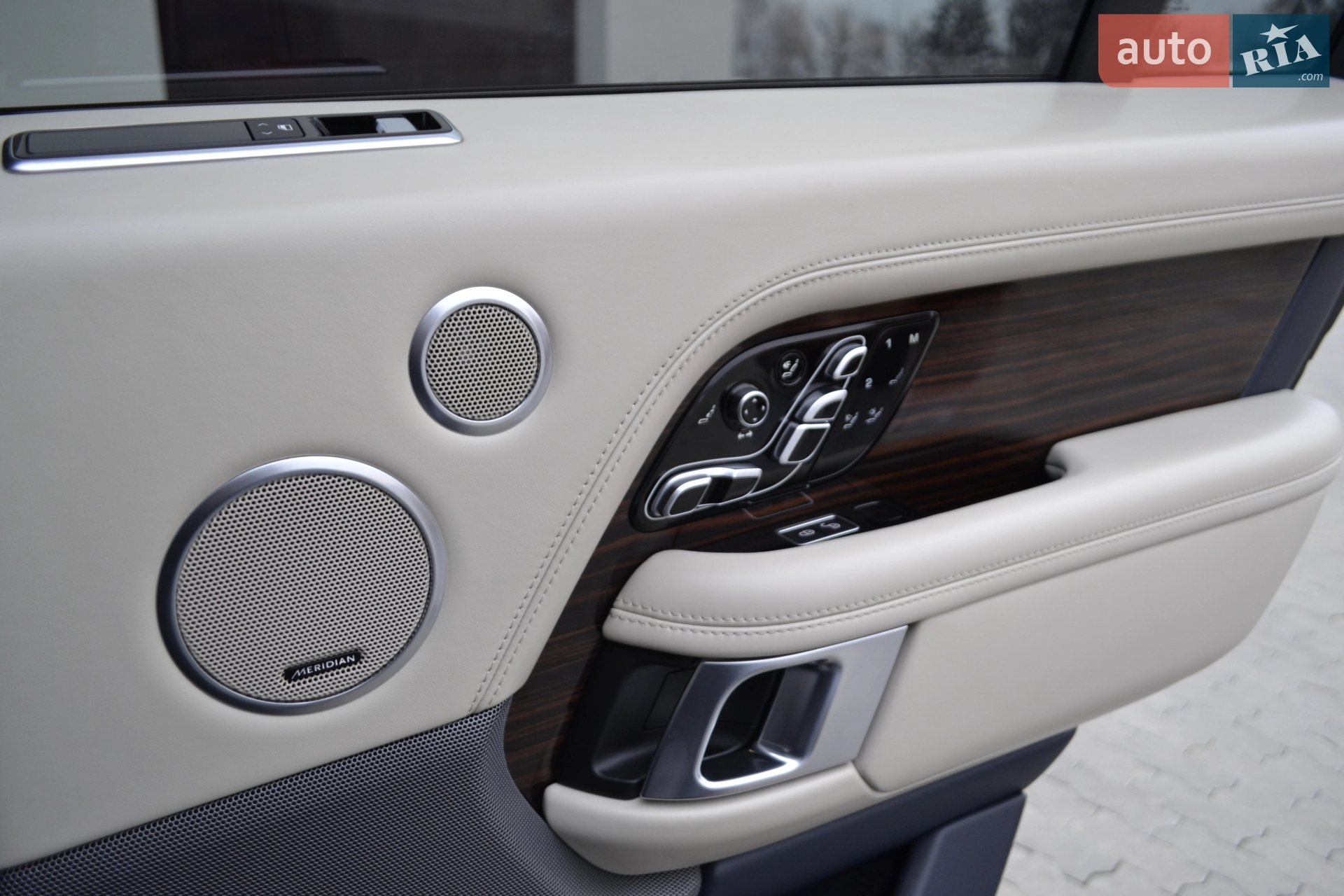 2018 Land Rover Range Rover - мініатюра 29