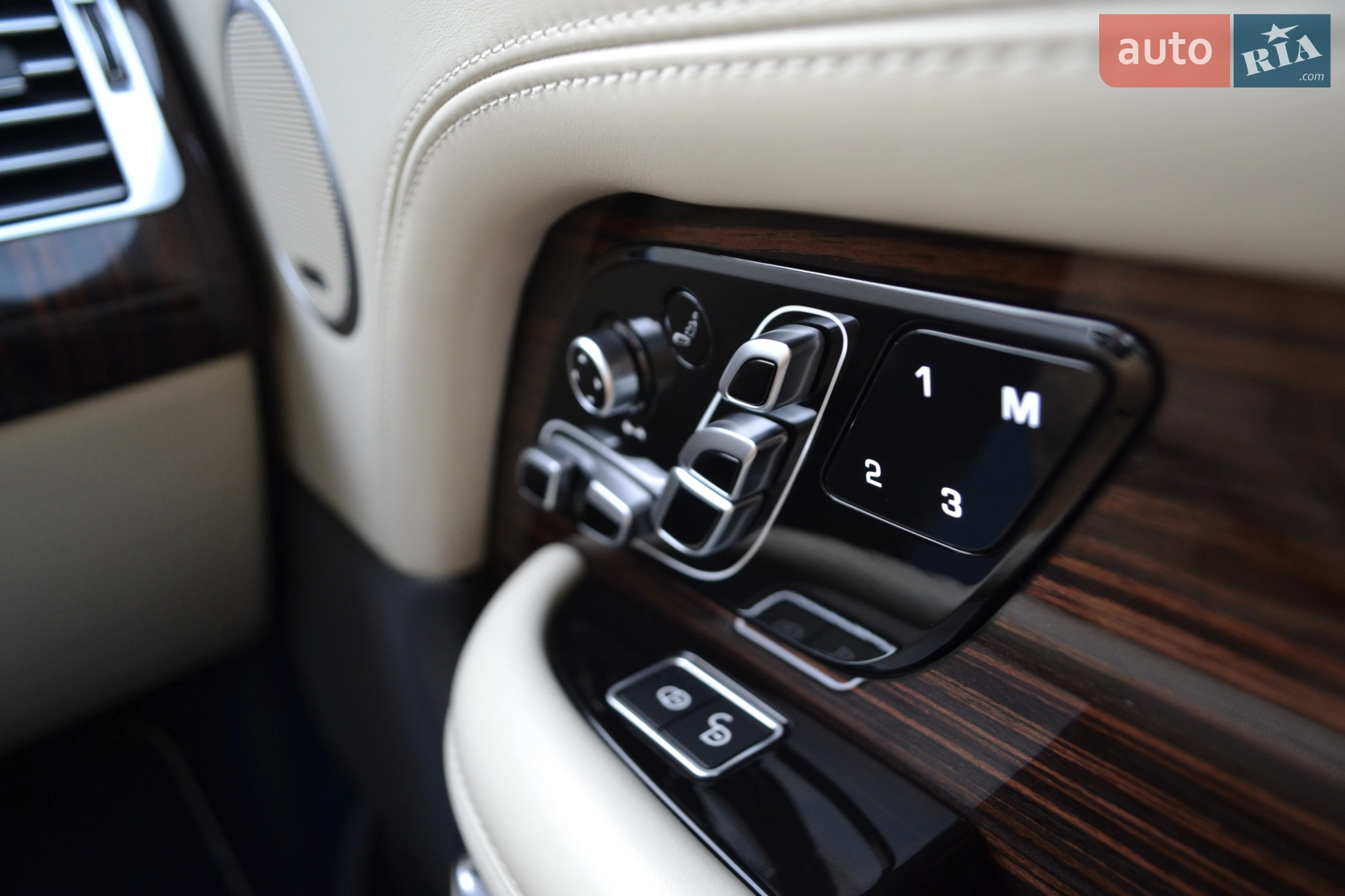 2018 Land Rover Range Rover - мініатюра 37