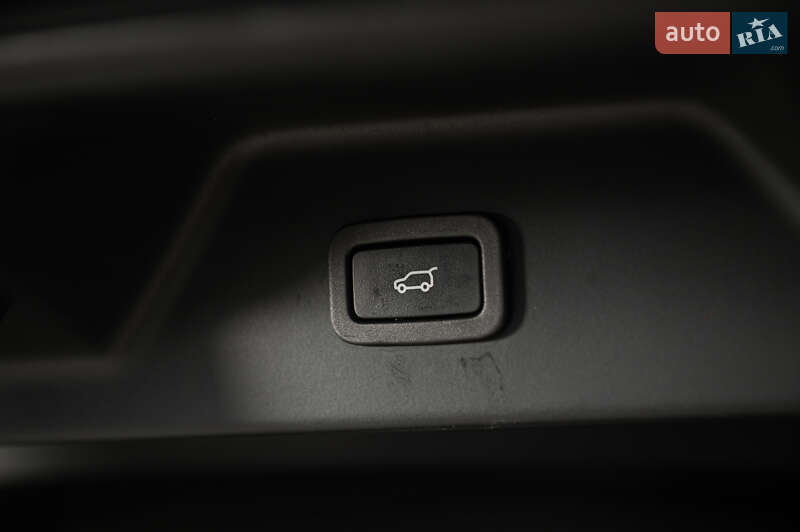 Внедорожник / Кроссовер Land Rover Range Rover 2018 в Одессе