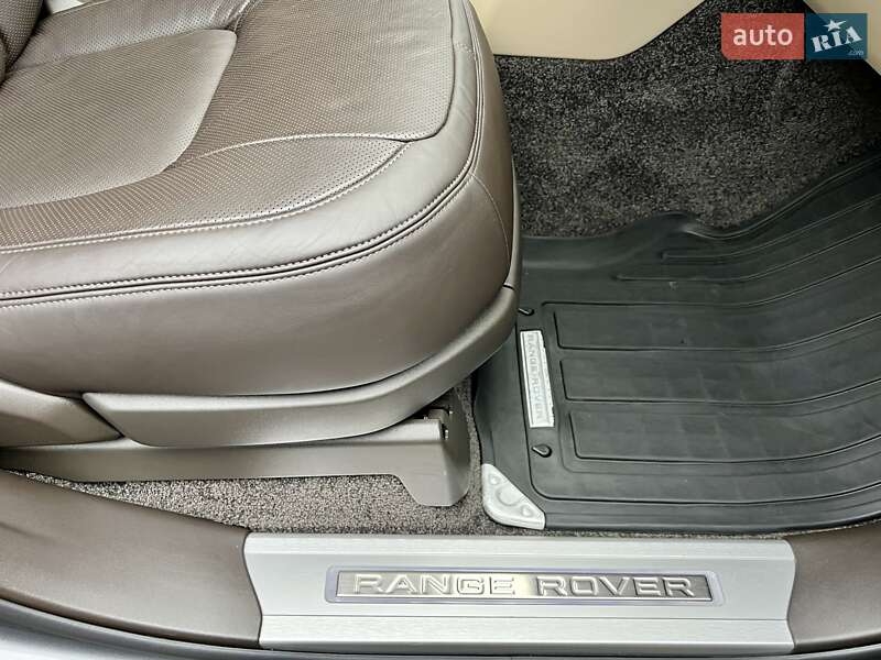 Внедорожник / Кроссовер Land Rover Range Rover 2018 в Киеве фото 56 Внедорожник / Кроссовер Land Rover Range Rover 2018 в Киеве