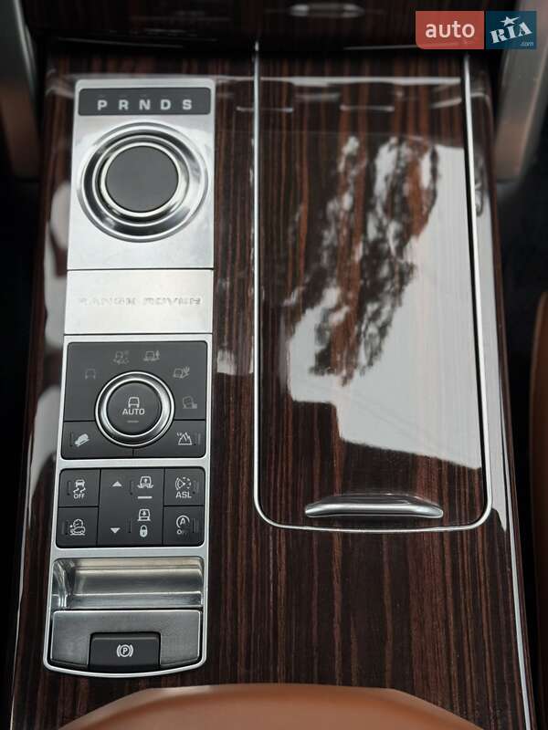 Внедорожник / Кроссовер Land Rover Range Rover 2015 в Горишних Плавнях