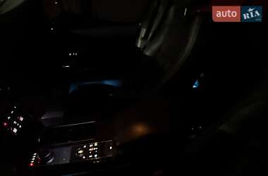 Позашляховик / Кросовер Land Rover Range Rover 2016 в  фото 16 Позашляховик / Кросовер Land Rover Range Rover 2016 в