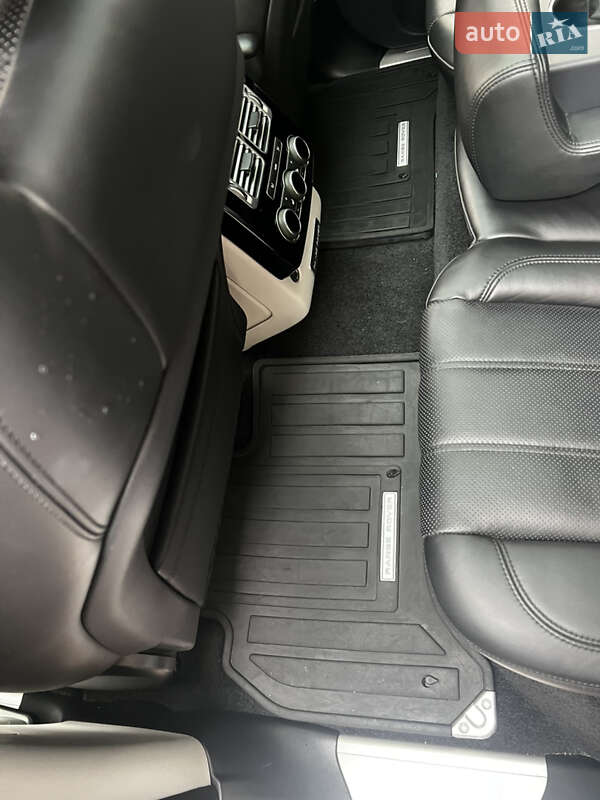 Позашляховик / Кросовер Land Rover Range Rover 2016 в Києві фото 14 Позашляховик / Кросовер Land Rover Range Rover 2016 в Києві